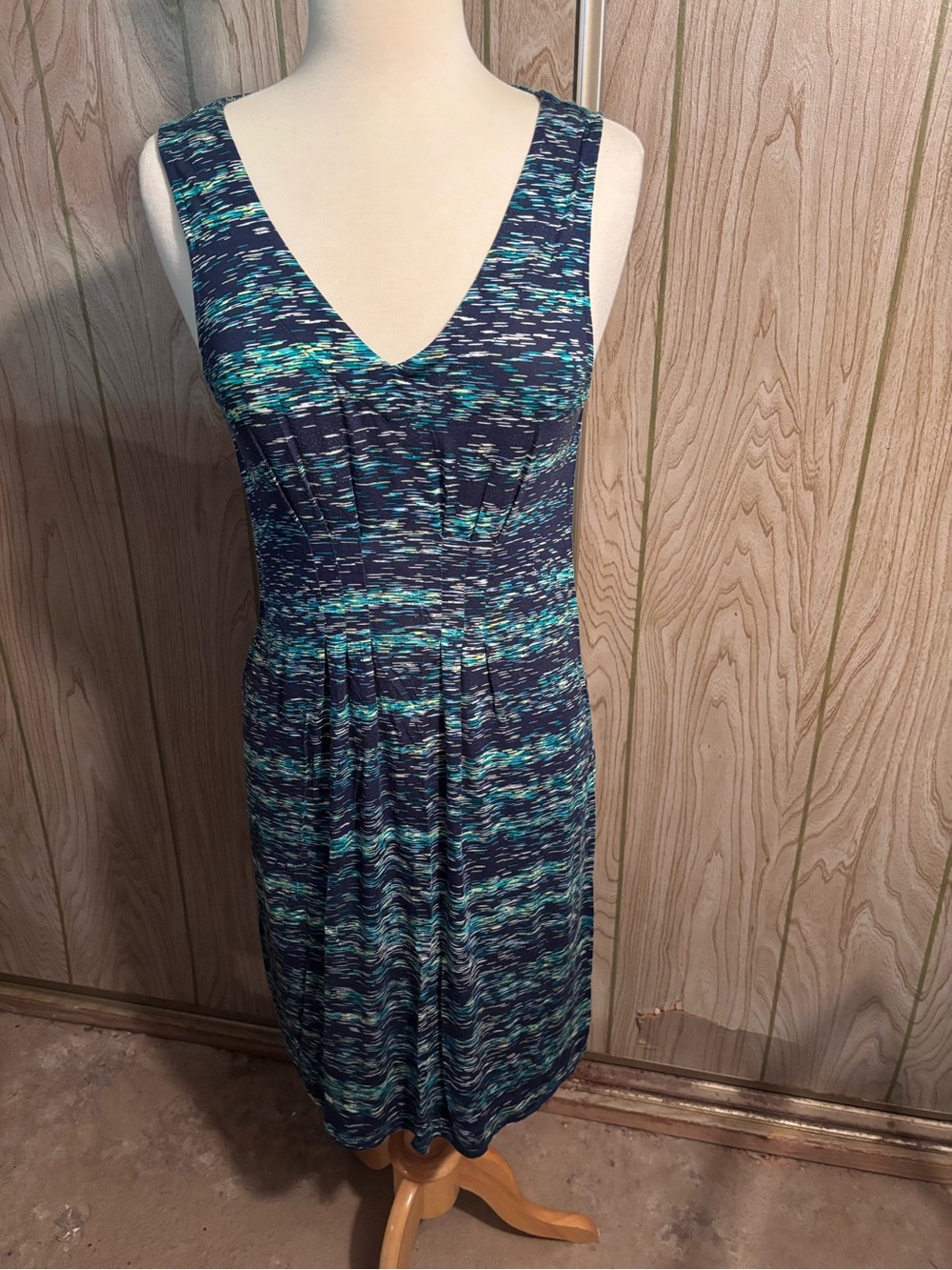 Ana Lightweight, comfy Sleeveless V-Neck Blue & Green Patterned Summer Dress